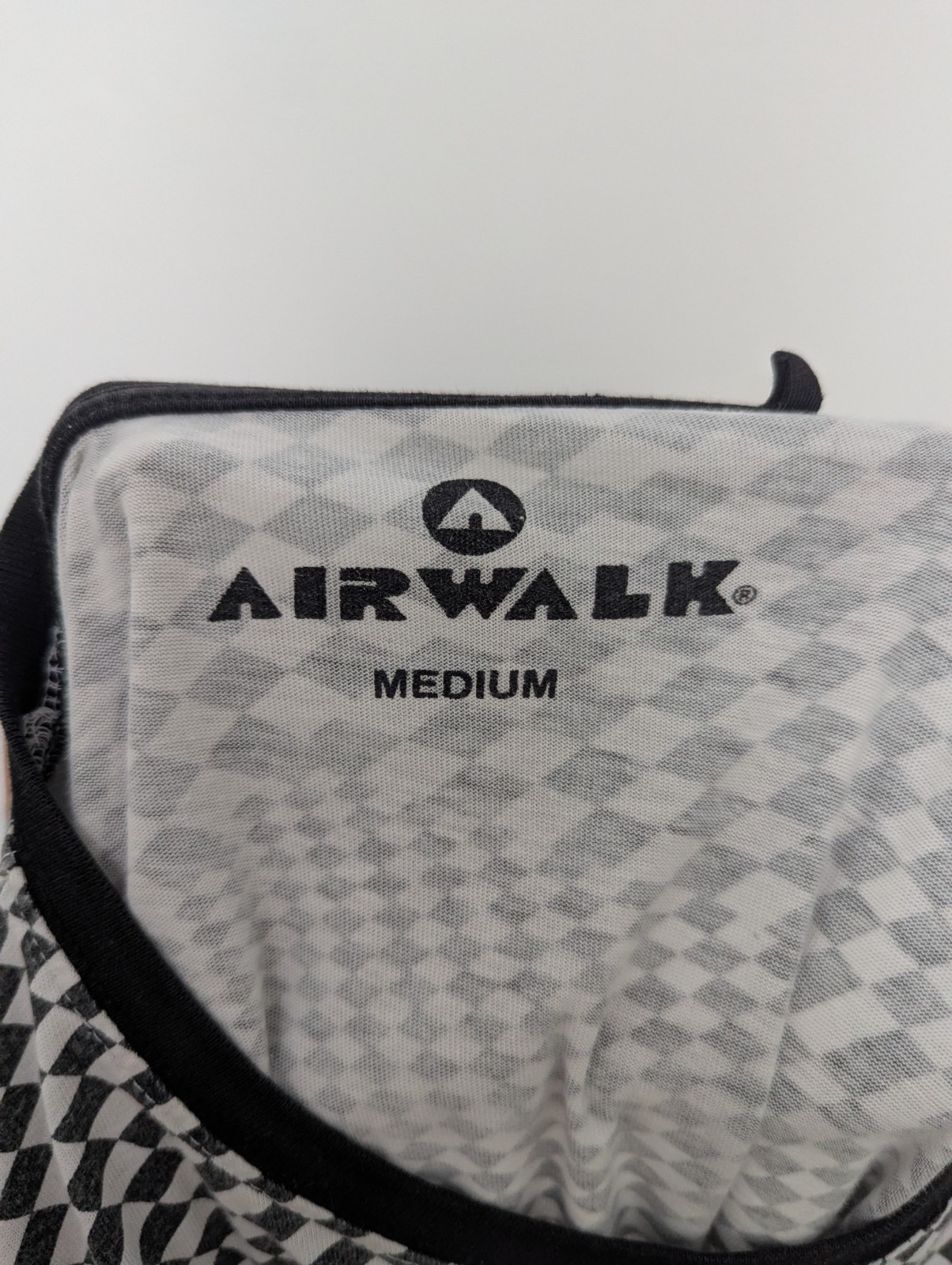 Airwalk Optical Checker T-shirt - Men’s Medium - Black/white Skate Tee