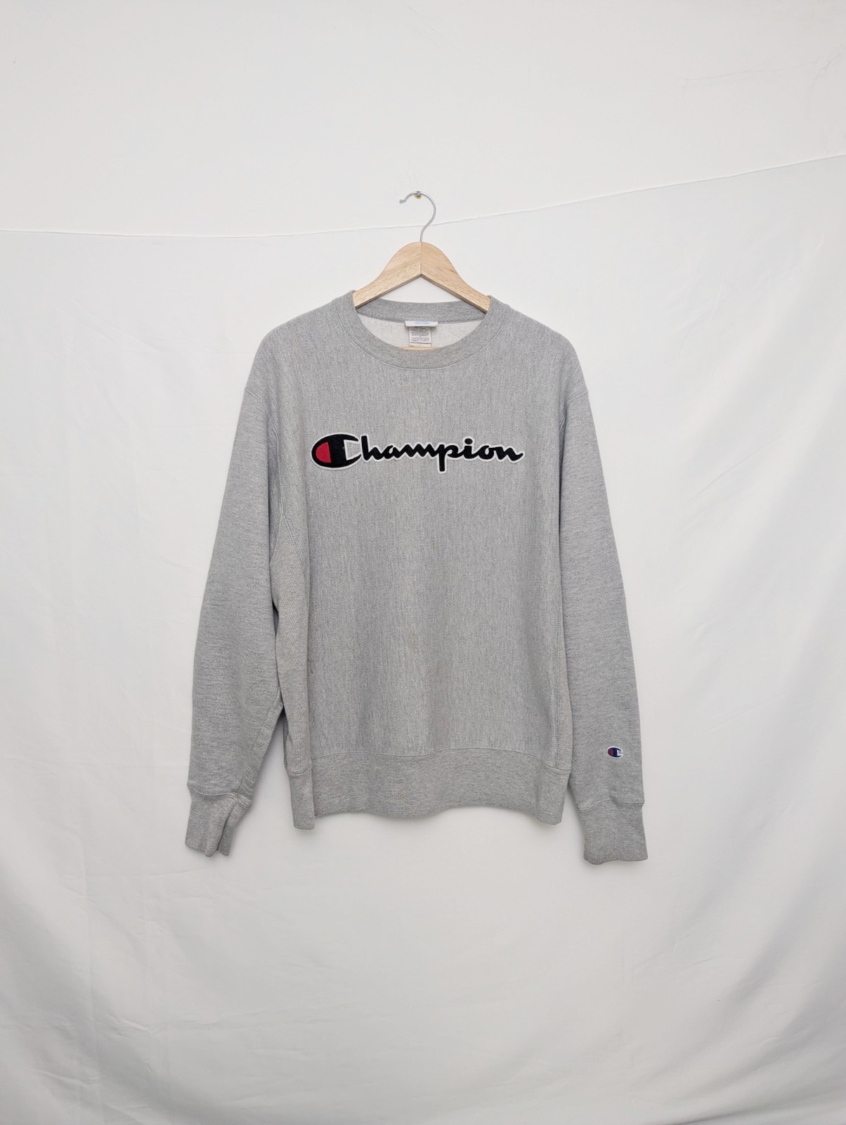 Champion Reverse Weave Script Logo Sweatshirt – Grey – Size Large