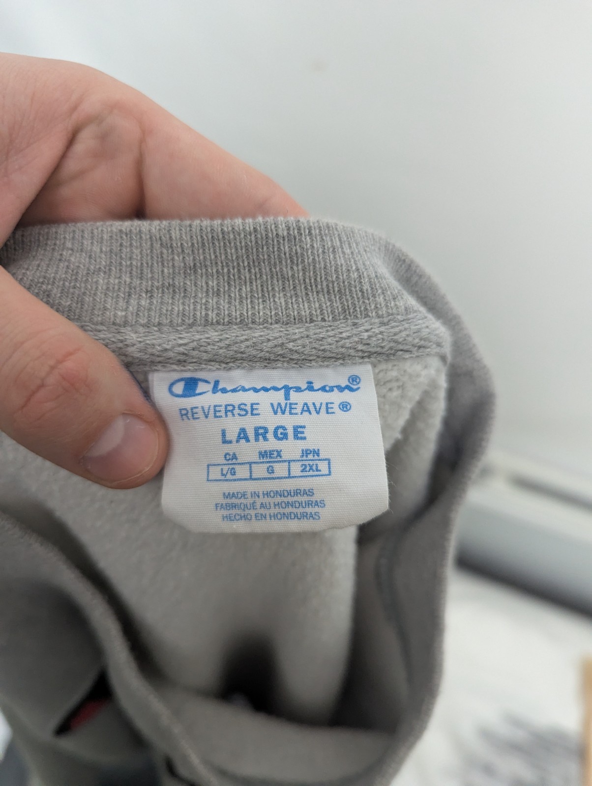 Champion Reverse Weave Script Logo Sweatshirt – Grey – Size Large