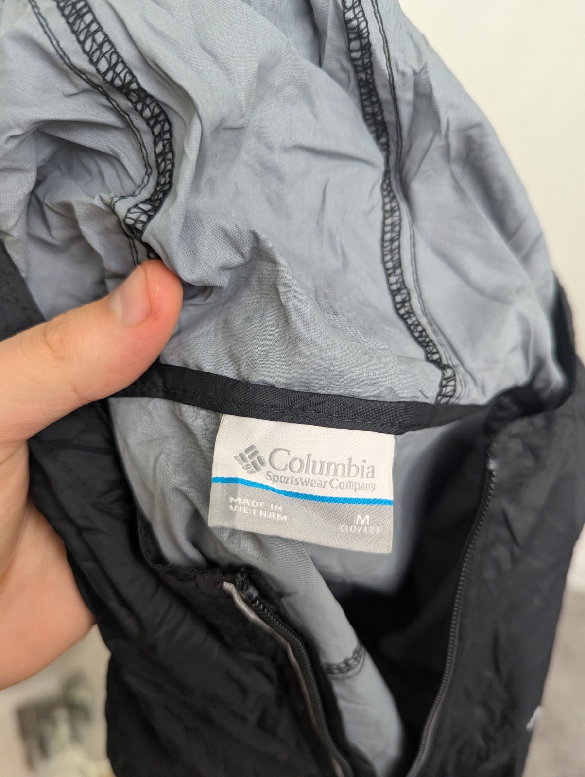 Columbia Lightweight Hooded Jacket - Black / Grey - Size Women’s Small