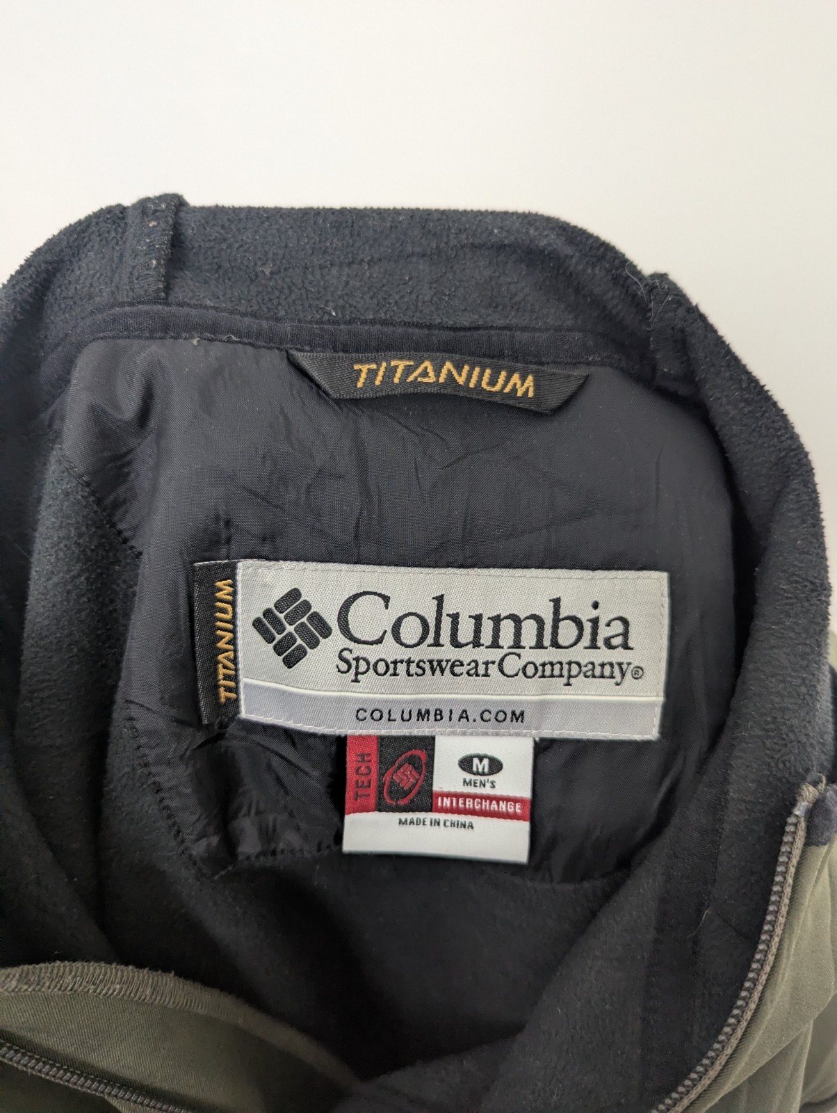 Columbia Titanium Insulated Hooded Jacket - Men’s Medium - Khaki