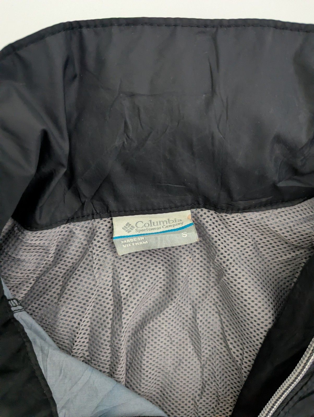 Columbia Women’s Windbreaker Jacket – Black – Size S