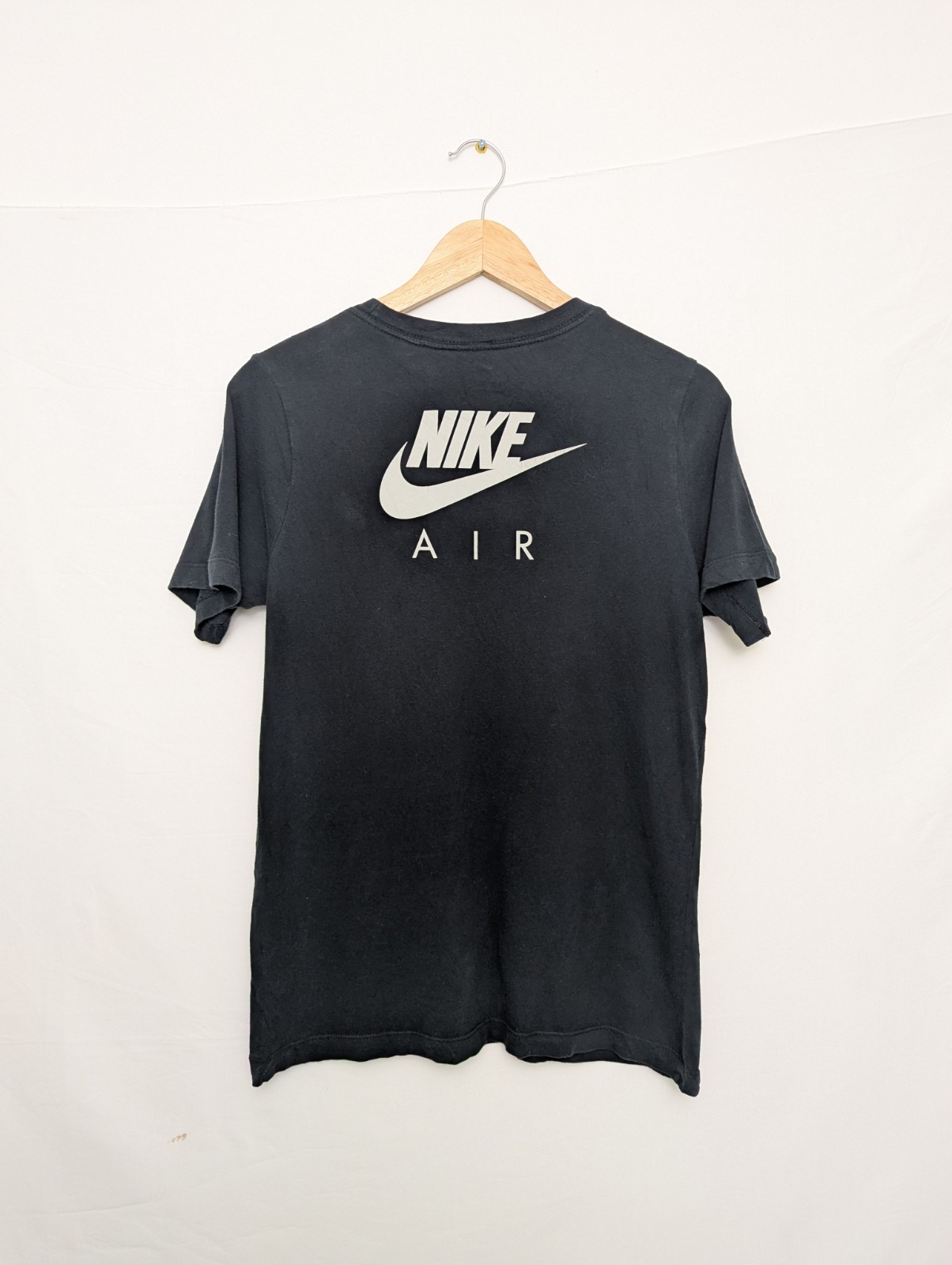 Nike Air “refuel” Graphic T-shirt Black – Women’s S (youth Xl) – Mid 2010s