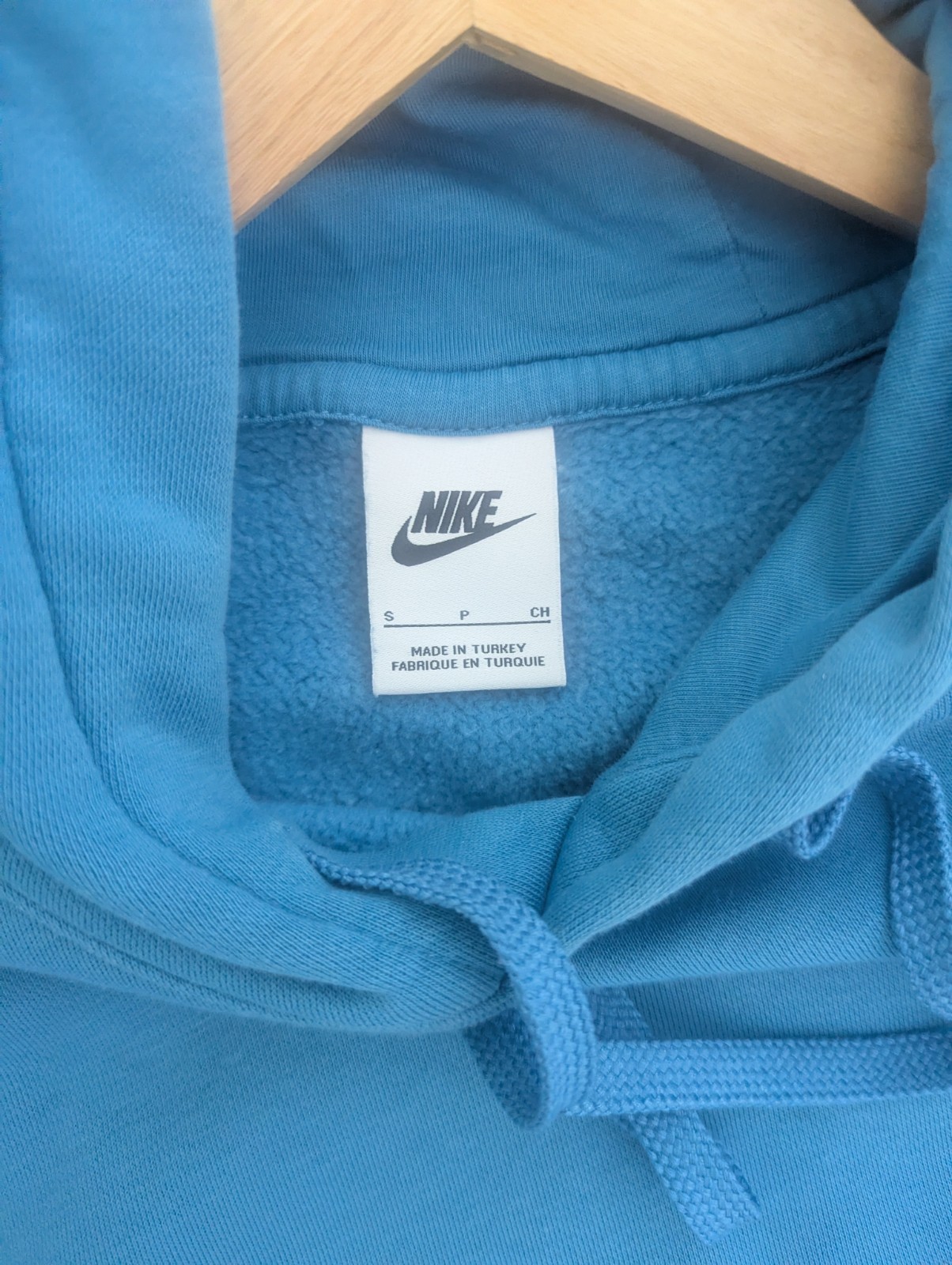 Nike Essential Small Logo Hoodie – Blue – Size Small