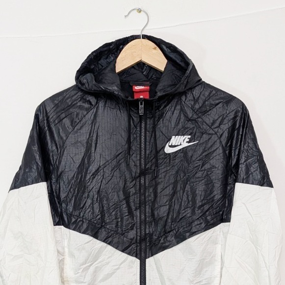 Nike Hooded Windbreaker Jacket – Men’s Size Small – Black & White