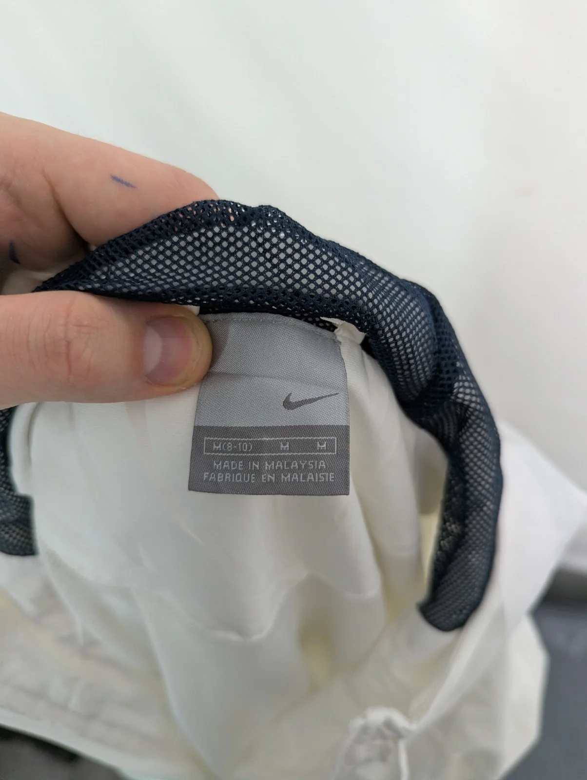 Nike Women’s White Windbreaker Jacket – Uk 8–10 – Full Zip – Ribbed Hem – Hooded