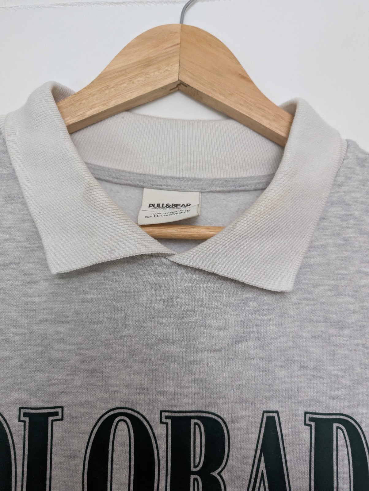 Pull&bear Colorado Graphic Polo Collar Sweatshirt – Men’s Medium – Grey