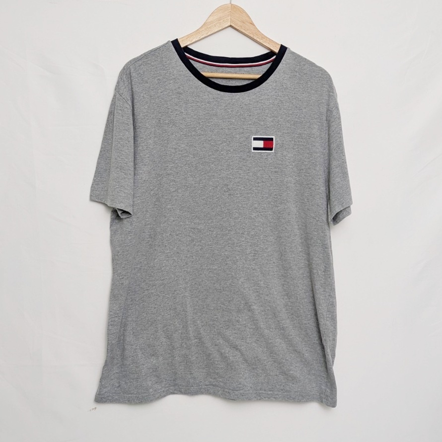 Tommy Hilfiger Men's Grey T-shirt – Size L – Embroidered Flag Logo