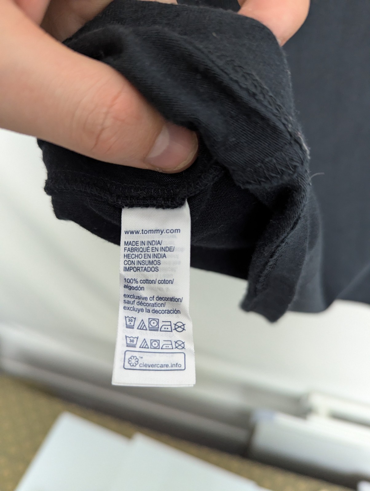 Tommy Jeans Black Big Flag Logo T-shirt Men’s L – Large Graphic – 2010s Revival