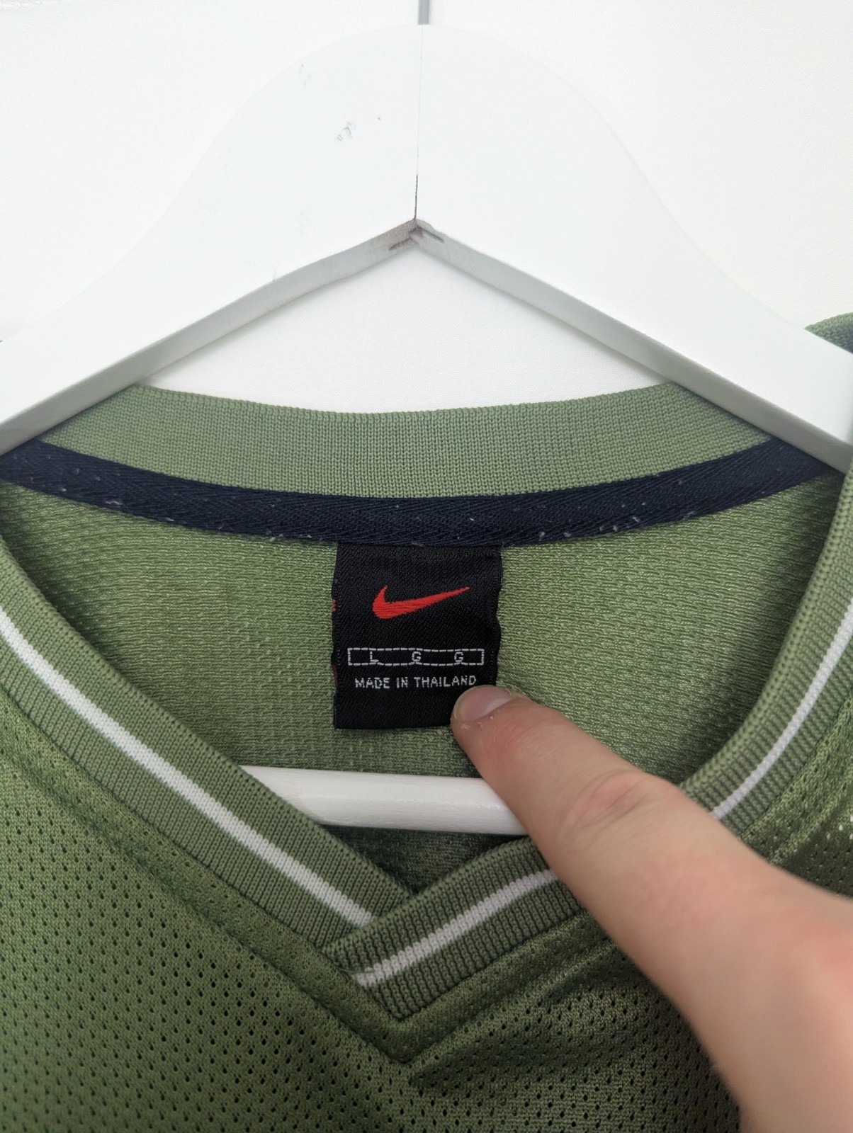Vintage Nike Mesh Jersey T-shirt – Khaki Green – Size L