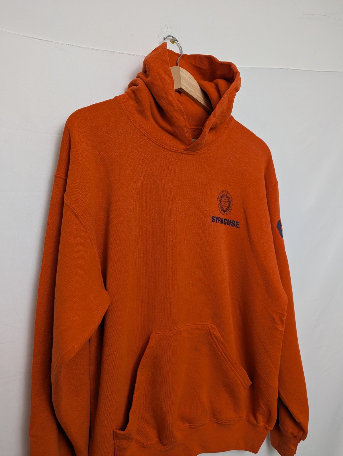 Vintage Soffe Syracuse University Hoodie – Orange/navy – Size M – Sleeve Print