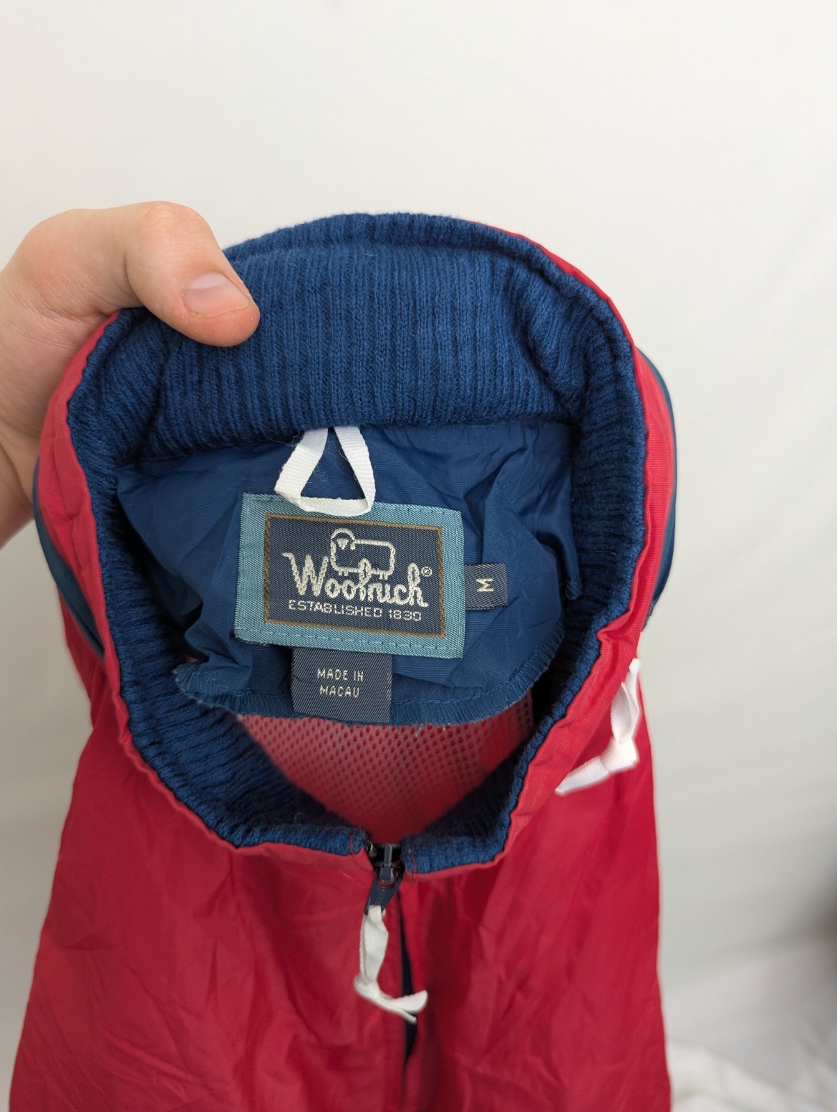 Vintage Woolrich Windbreaker Jacket - Red - Size Medium – Zip-away Hood