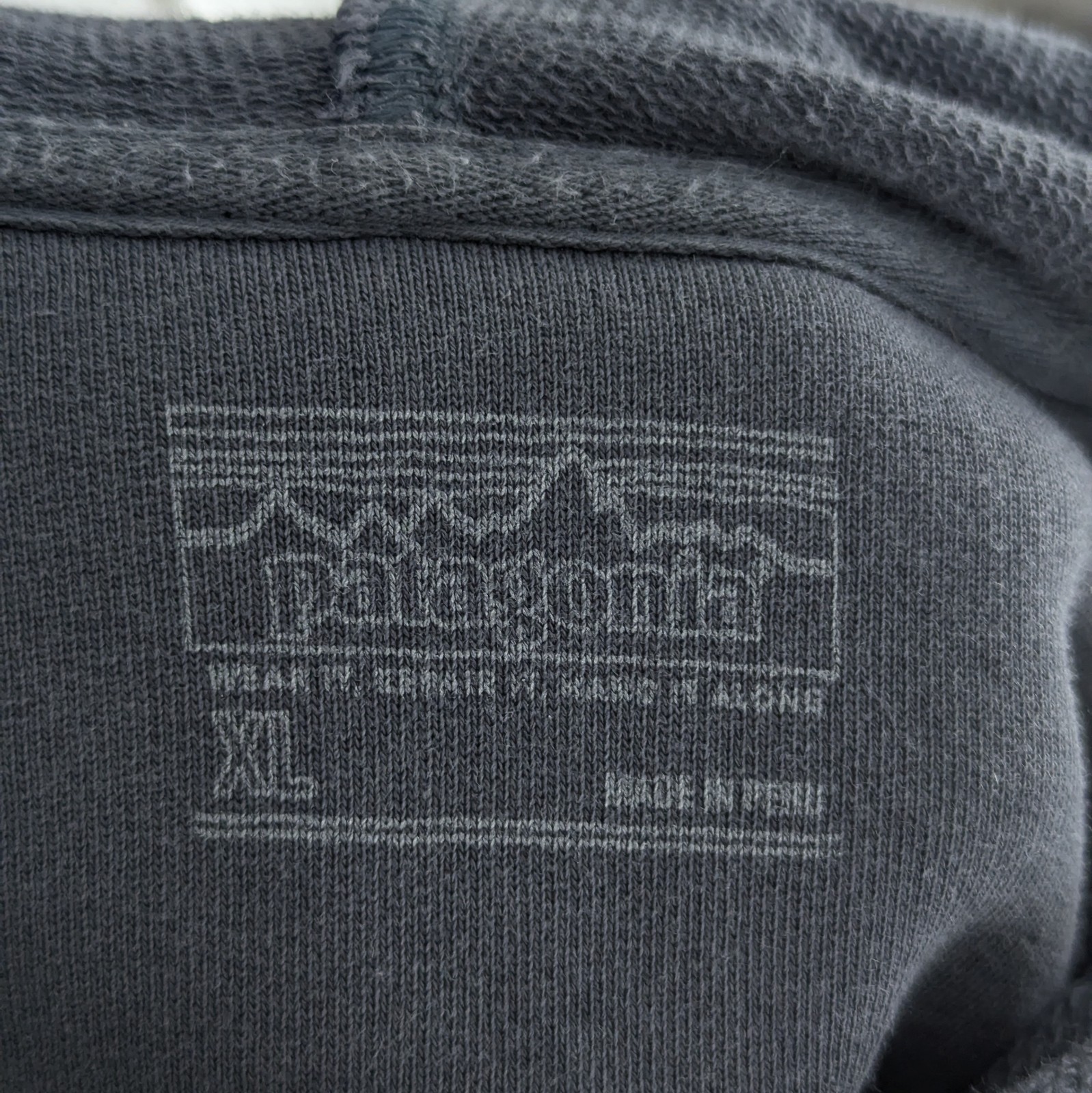 Patagonia Pullover Hoodie - Charcoal Grey - Size Xl - Outdoor Sweatshirt